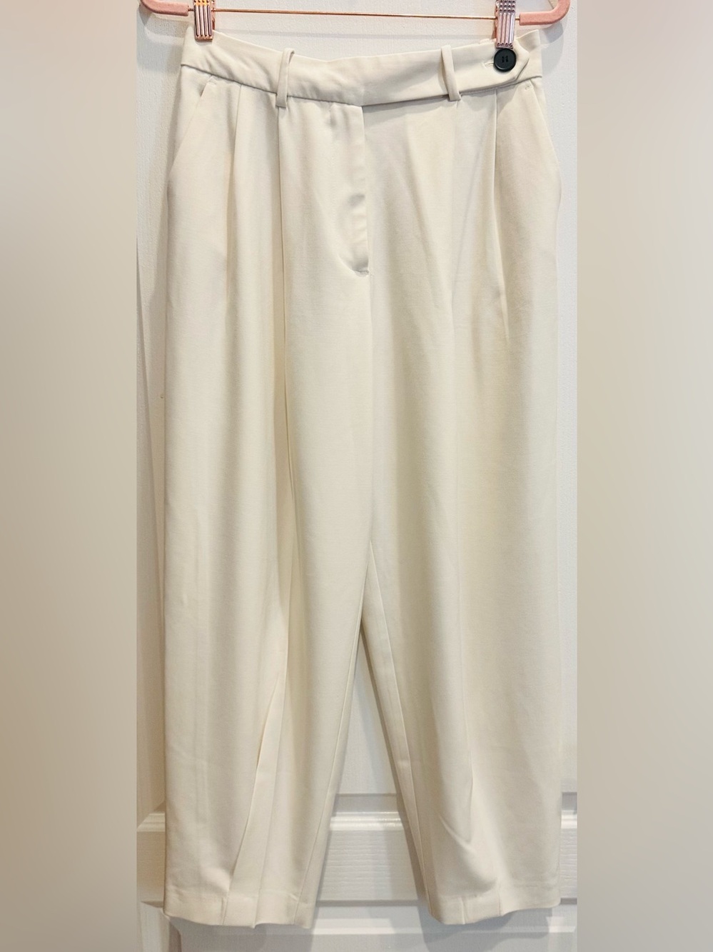 ZARA Pleated Cropped Barrel Trouser Pants Size S Ecru